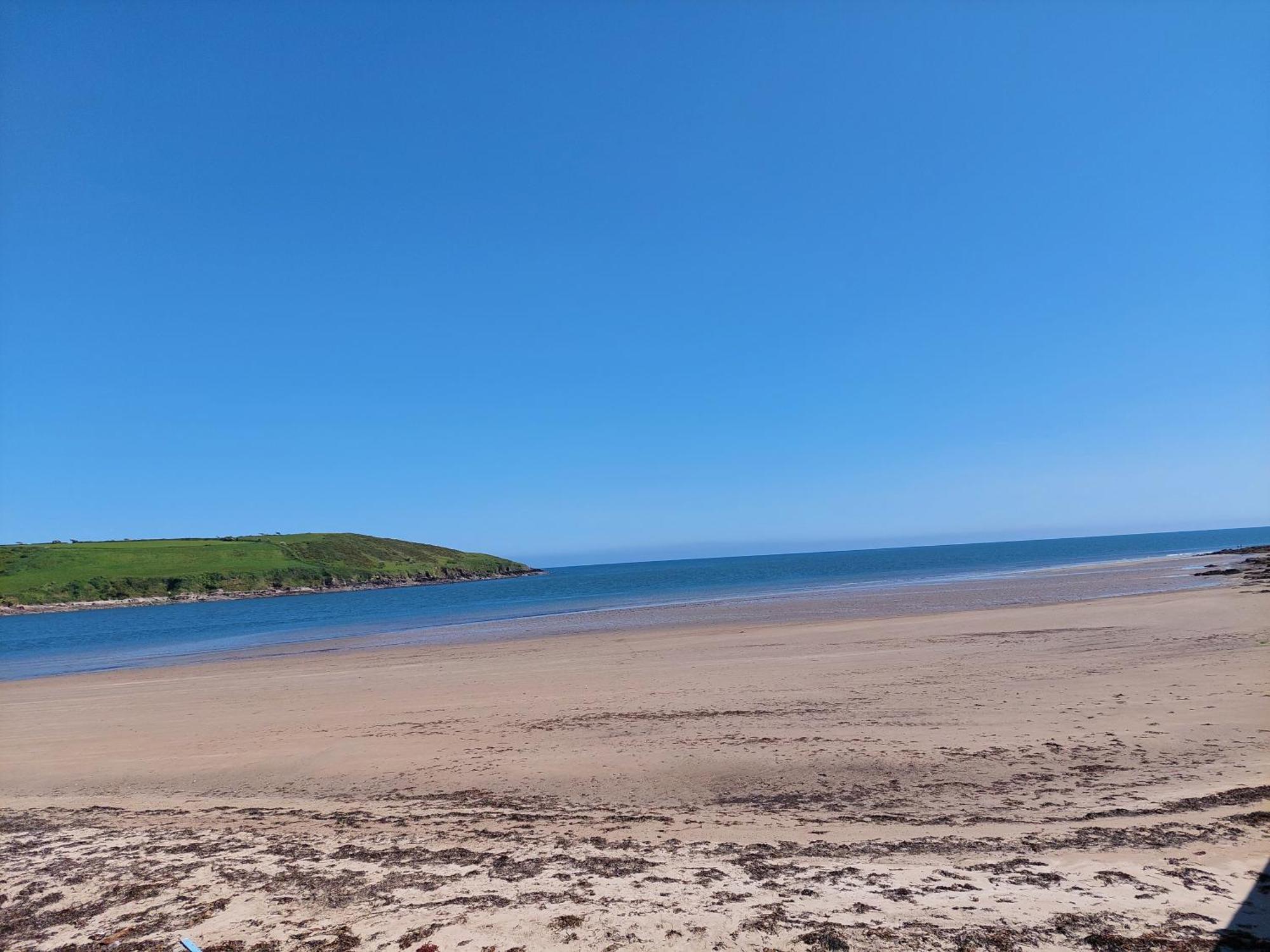 Sea Whispers - My Charming Costal Retreat In Youghal Luaran gambar