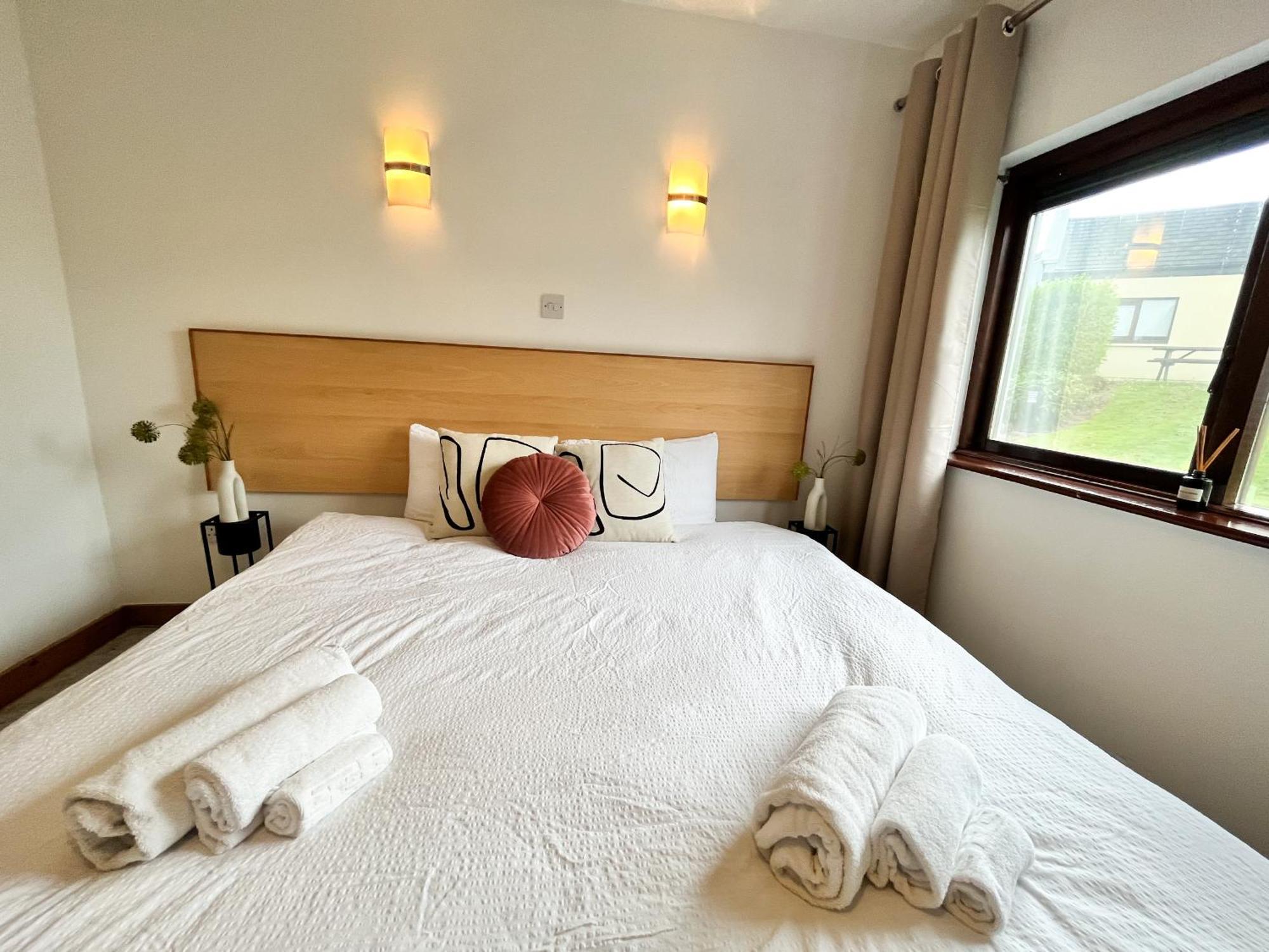 Sea Whispers - My Charming Costal Retreat In Youghal Luaran gambar
